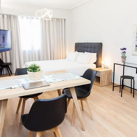 Contemporary And Chic Apartment In Central Athens Atenas Exterior foto