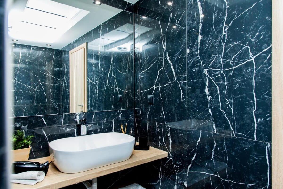 Contemporary And Chic Apartment In Central Athens Atenas Exterior foto