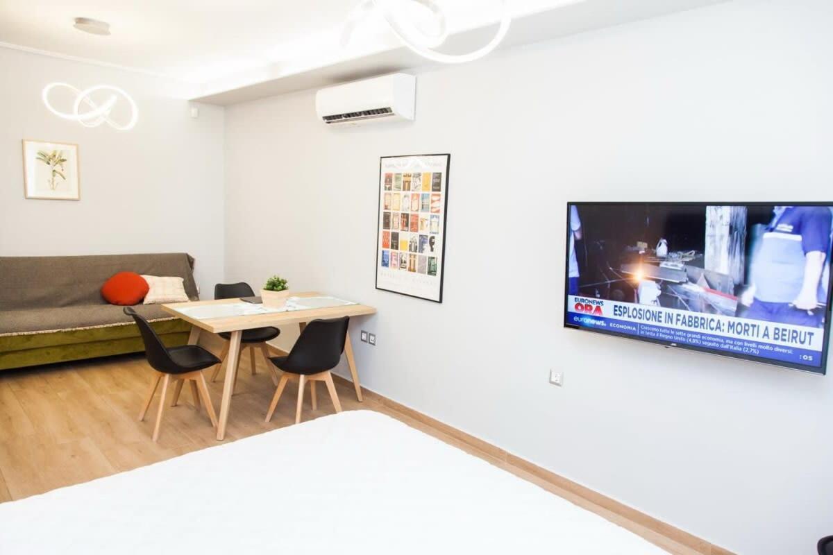 Contemporary And Chic Apartment In Central Athens Atenas Exterior foto